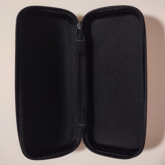 Polaroid Red Authentic Eye Sunglass Zipper Empty Case - Picture 2 of 2